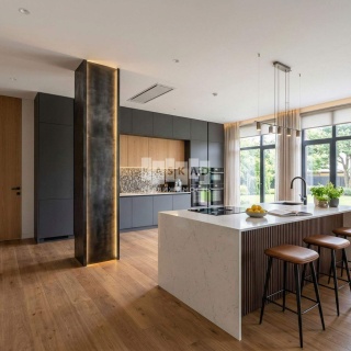 Объявление Дом, 700м2, 2 эт, 15 сот.