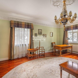 Объявление Дом, 500м2, 3 эт, 30 сот.