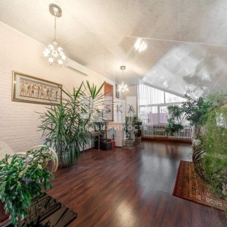 Объявление Дом, 300м2, 3 эт, 14 сот.