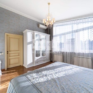 Объявление Дом, 350м2, 3 эт, 10 сот.