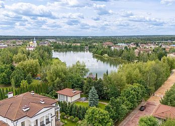 Объявление Дом, 680&nbsp;м&sup2;, 2 эт., 35 сот.