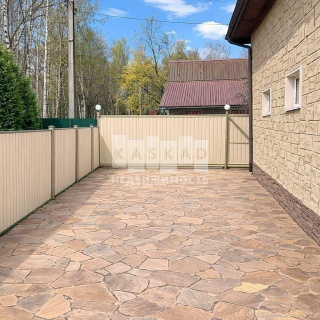 Объявление Дом, 200м2, 3 эт, 6 сот.