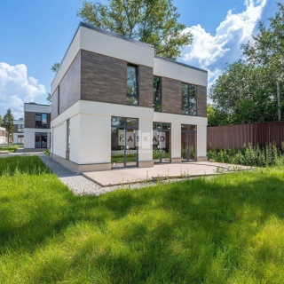 Объявление Дом, 200м2, 2 эт, 5.2 сот.