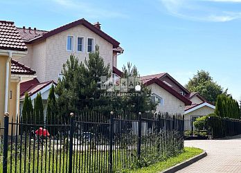 Объявление Дом, 350&nbsp;м&sup2;, 3 эт., 15 сот.