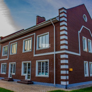 Объявление Дом, 180м2, 3 эт, 3 сот.