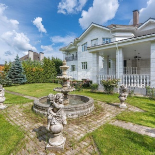 Объявление Дом, 650м2, 3 эт, 30 сот.