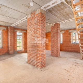 Объявление Дом, 240м2, 3 эт, 10 сот.