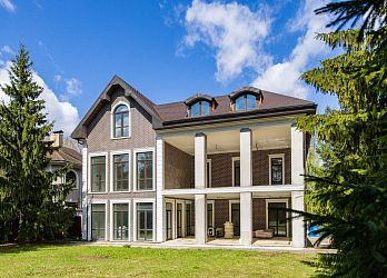 Дом, 1300 м², 3 эт., 15 сот. - 2979891 Объявление Дом, 1300 м², 3 эт., 15 сот.