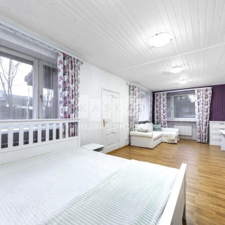 Объявление Дом, 300м2, 3 эт, 14 сот.