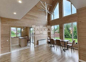 Объявление Дом, 200&nbsp;м&sup2;, 2 эт., 9 сот.