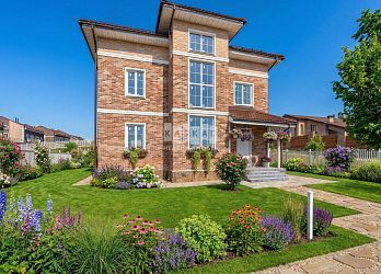 Объявление Дом, 240&nbsp;м&sup2;, 3 эт., 10 сот.