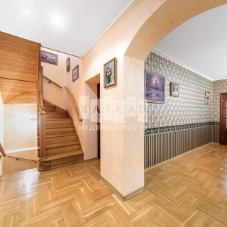 Объявление Дом, 300м2, 3 эт, 14 сот.