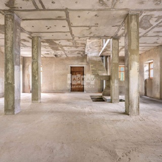 Объявление Дом, 680м2, 2 эт, 35 сот.