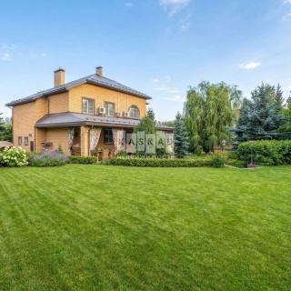 Объявление Дом, 600м2, 3 эт, 30 сот.