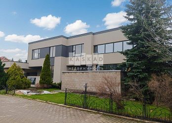 Объявление Дом, 450&nbsp;м&sup2;, 3 эт., 16 сот.