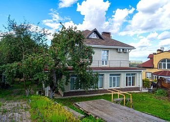 Объявление Дом, 240&nbsp;м&sup2;, 3 эт., 10 сот.