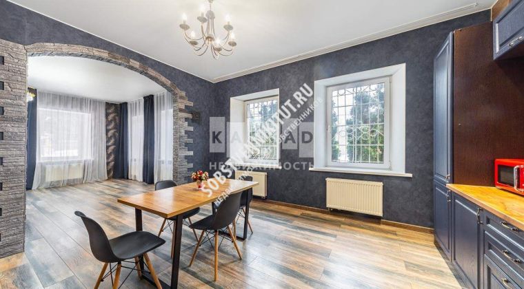 Объявление Дом, 280м2, 2 эт, 10 сот.