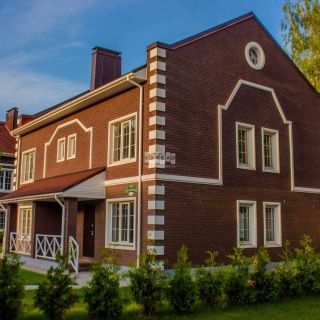 Объявление Дом, 274м2, 3 эт, 6 сот.