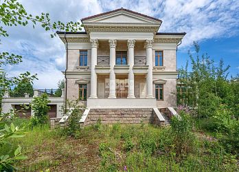 Объявление Дом, 680&nbsp;м&sup2;, 2 эт., 35 сот.