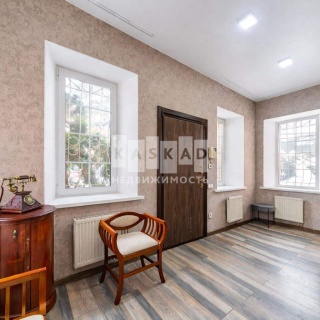 Объявление Дом, 280м2, 2 эт, 10 сот.