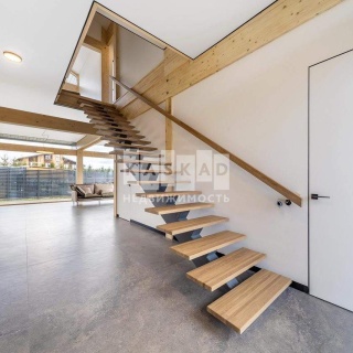 Объявление Дом, 300м2, 2 эт, 7 сот.