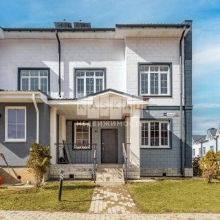 Объявление Дом, 220м2, 3 эт, 3 сот.