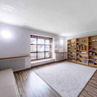 Объявление Дом, 350м2, 3 эт, 10 сот.