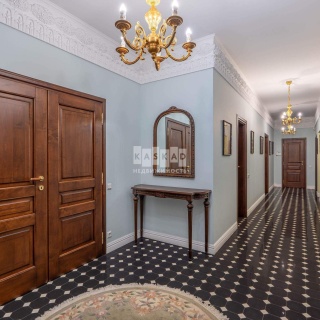 Объявление Дом, 650м2, 3 эт, 30 сот.