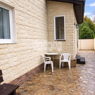 Объявление Дом, 200м2, 3 эт, 6 сот.