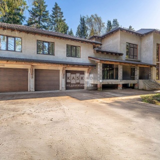 Объявление Дом, 1000м2, 3 эт, 33 сот.