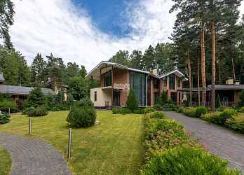 Объявление Дом, 500&nbsp;м&sup2;, 3 эт., 25 сот.