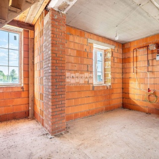 Объявление Дом, 240м2, 3 эт, 10 сот.