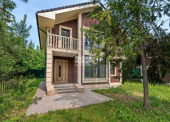 Объявление Дом, 180&nbsp;м&sup2;, 2 эт., 7 сот.