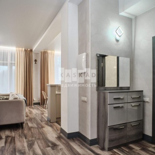 Объявление Дом, 300м2, 3 эт, 6 сот.