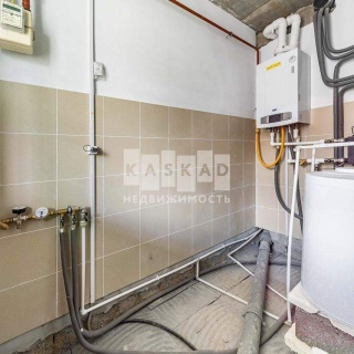 Объявление Дом, 220м2, 3 эт, 3 сот.