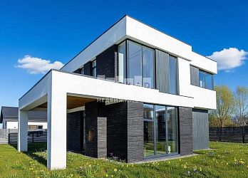 Объявление Дом, 200&nbsp;м&sup2;, 2 эт., 6 сот.