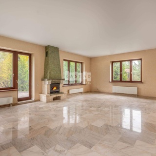 Объявление Дом, 500м2, 3 эт, 30 сот.