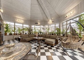 Объявление Дом, 380&nbsp;м&sup2;, 4 эт., 8 сот.