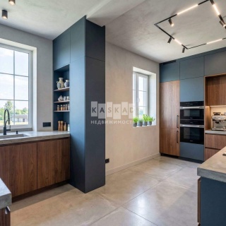 Объявление Дом, 240м2, 3 эт, 10 сот.