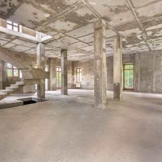 Объявление Дом, 680м2, 2 эт, 35 сот.