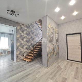 Объявление Дом, 220м2, 2 эт, 6 сот.