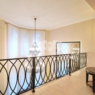 Объявление Дом, 250м2, 2 эт, 10 сот.