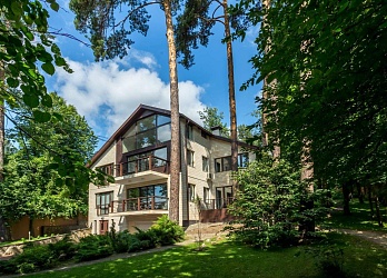 Объявление Дом, 820&nbsp;м&sup2;, 3 эт., 15 сот.