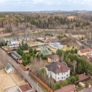 Объявление Дом, 600м2, 3 эт, 24 сот.
