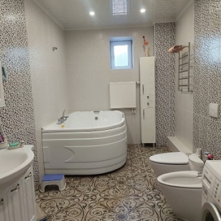 Объявление Дом, 390м2, 3 эт, 10 сот.