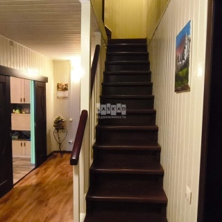 Объявление Дом, 235м2, 3 эт, 6 сот.