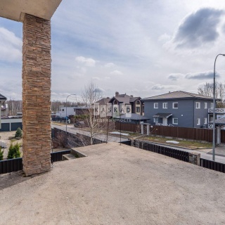 Объявление Дом, 500м2, 3 эт, 10 сот.