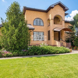 Объявление Дом, 600м2, 3 эт, 30 сот.