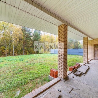 Объявление Дом, 400м2, 3 эт, 15 сот.