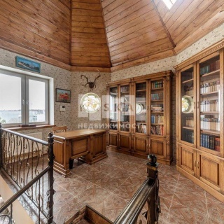 Объявление Дом, 380м2, 4 эт, 8 сот.